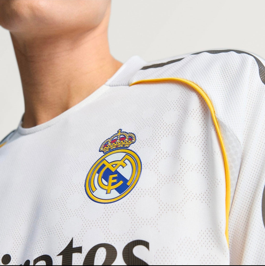 Real Madrid 2025 Home Football Jersey